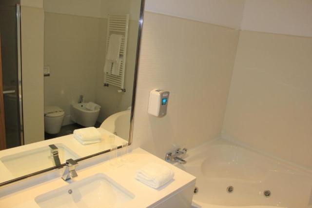 Suite 1 Bedroom