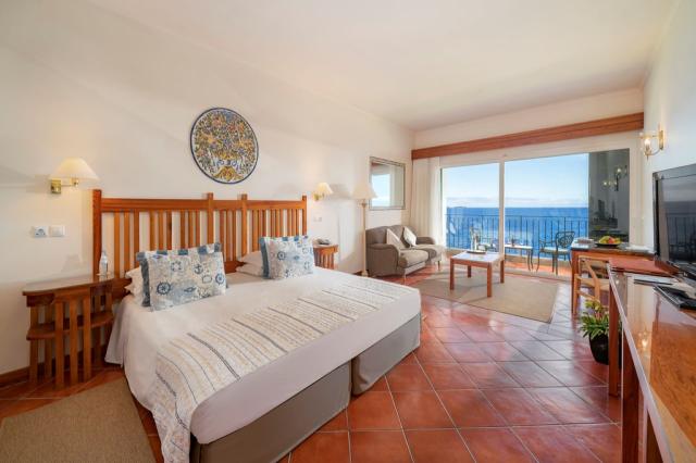 Junior Suite Sea View With Balcony