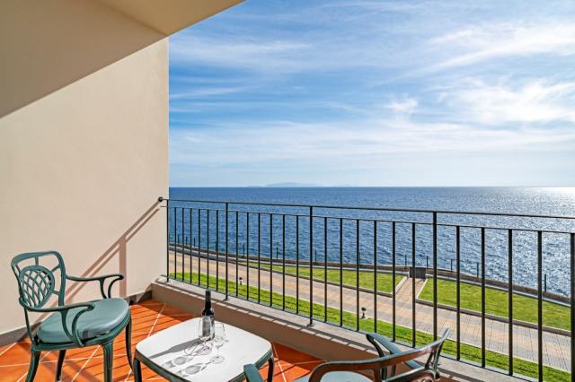 Junior Suite Sea View With Balcony