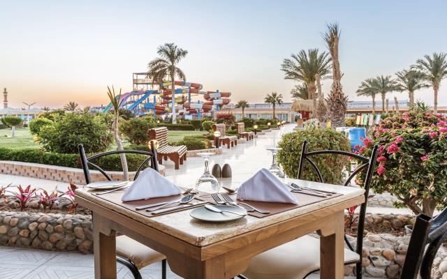 Sunrise Solara Aqua Park