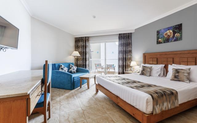 Standard Side Sea View Room