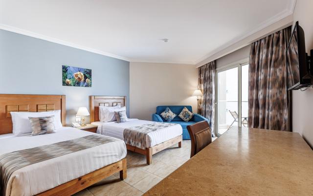 Standard Side Sea View Room