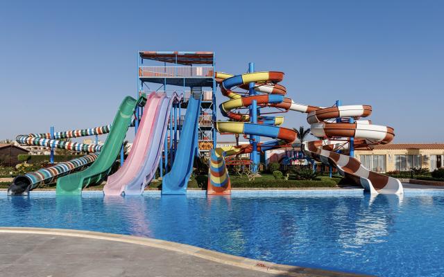 Sunrise Solara Aqua Park
