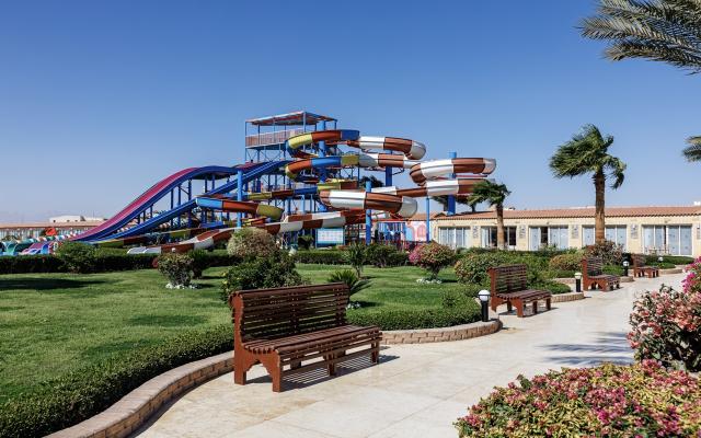 Sunrise Solara Aqua Park