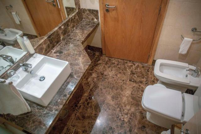 One Bedroom Apartment