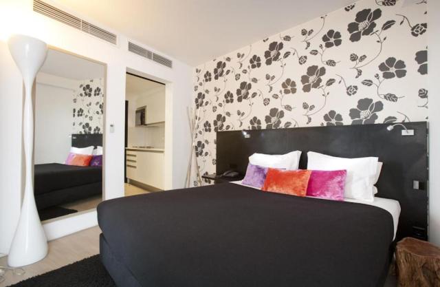 One Bedroom Apartment