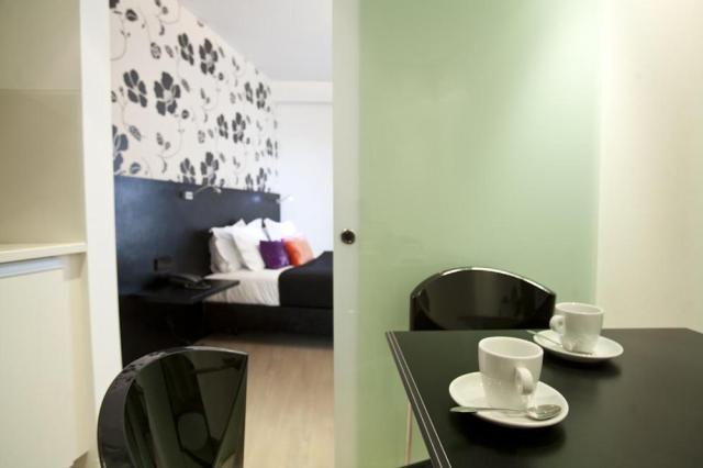 One Bedroom Apartment