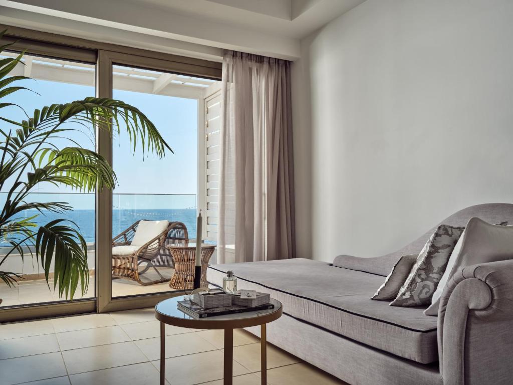 Suite Superior Waterfront Sea View