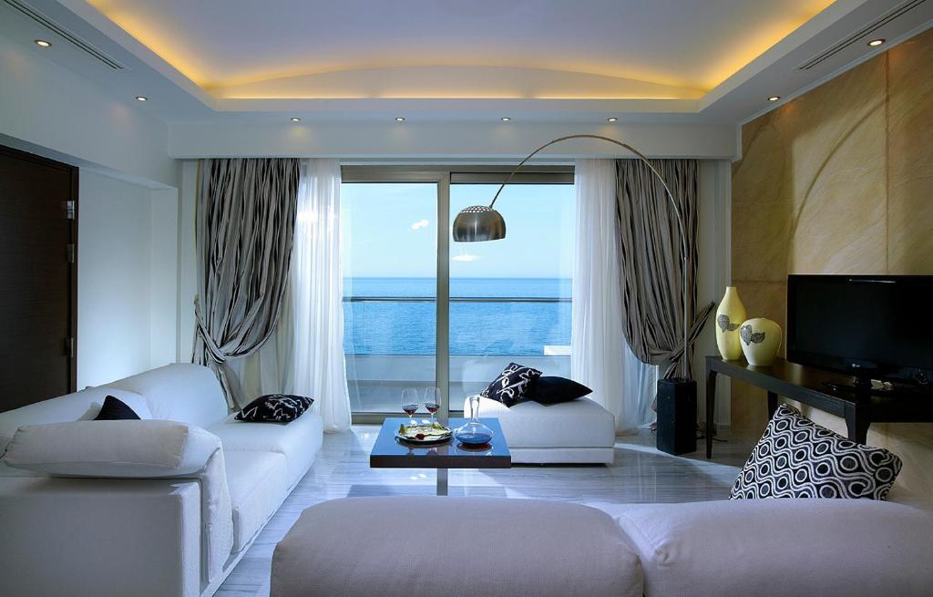 Suite Superior Royal Jacuzzi Sea Front