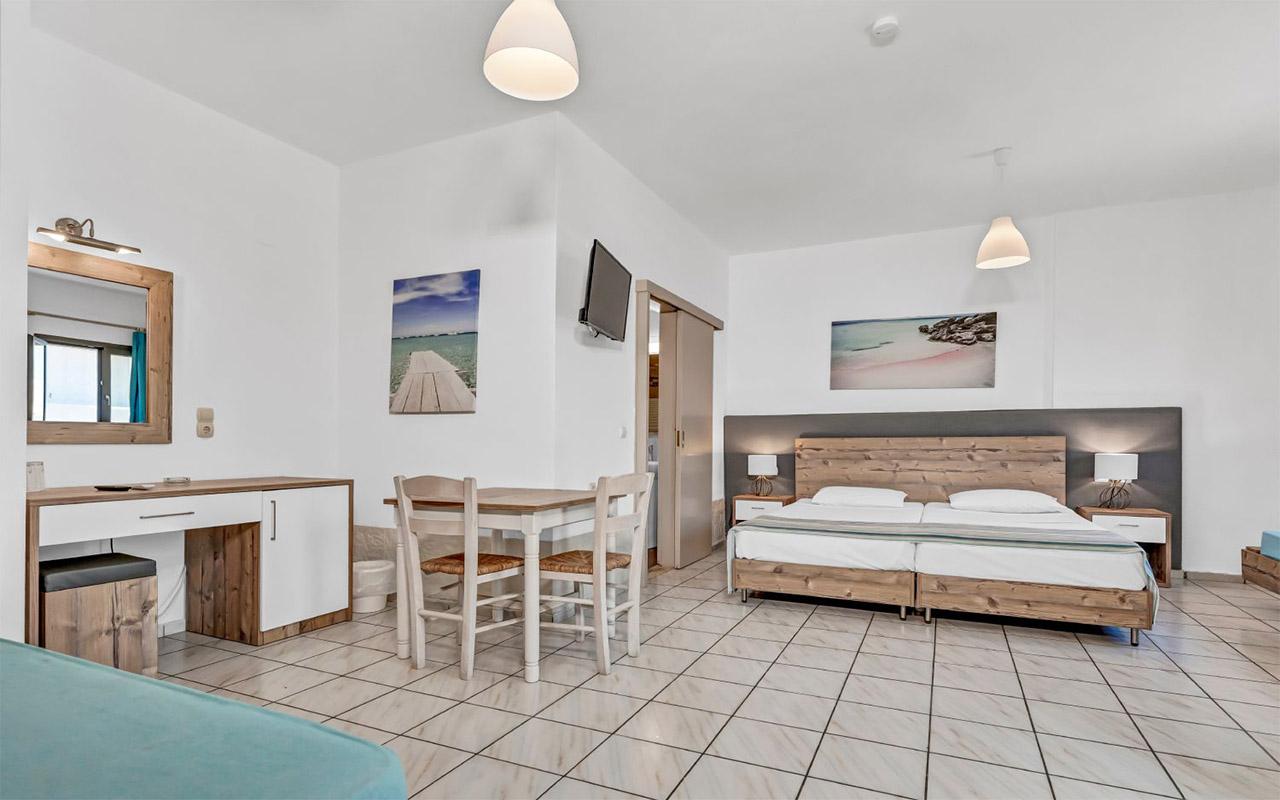 Twin / Double Superior Room Sea or Side Sea View