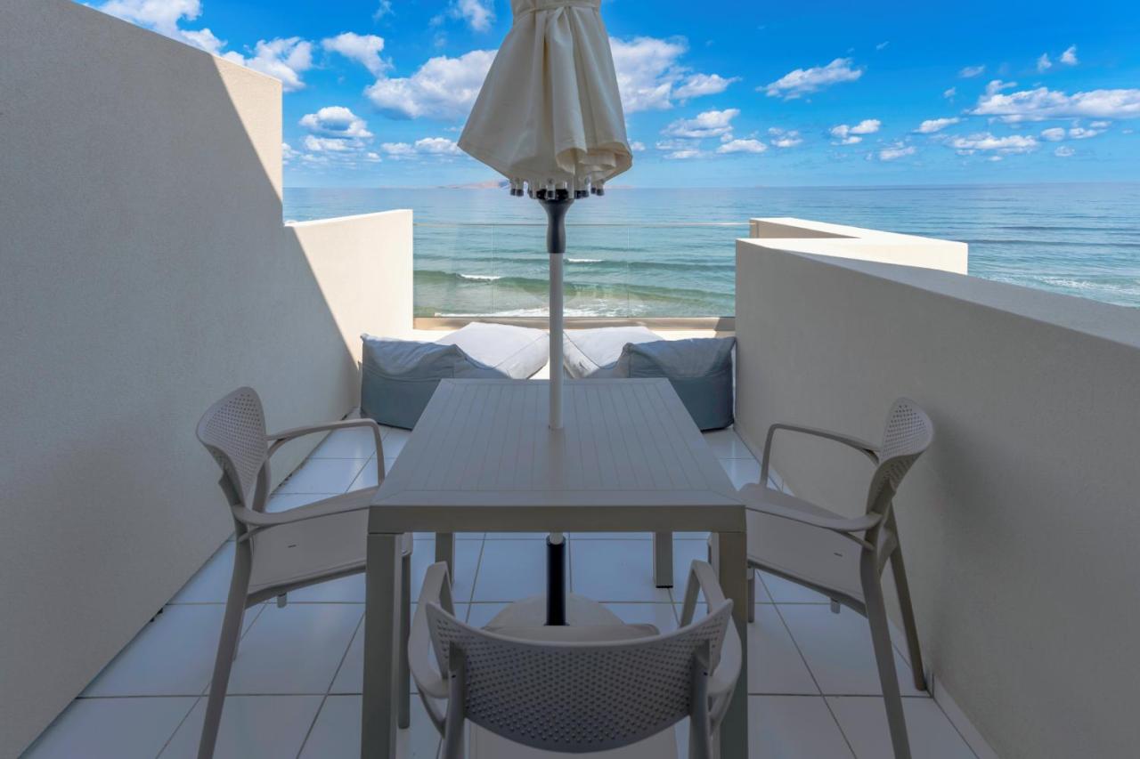 Junior Suite 1 Bedroom & living Room Sea View 2-3 Pax A/C