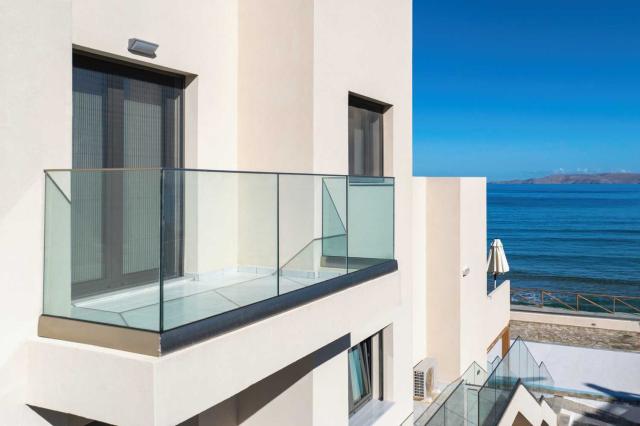 Double Room Side Sea View A/C