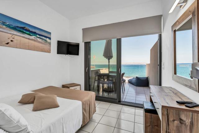 Junior Suite 1 Bedroom & living Room Sea View 2-4 Pax A/C