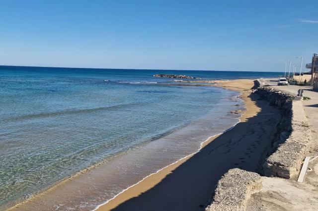 Almare Beach