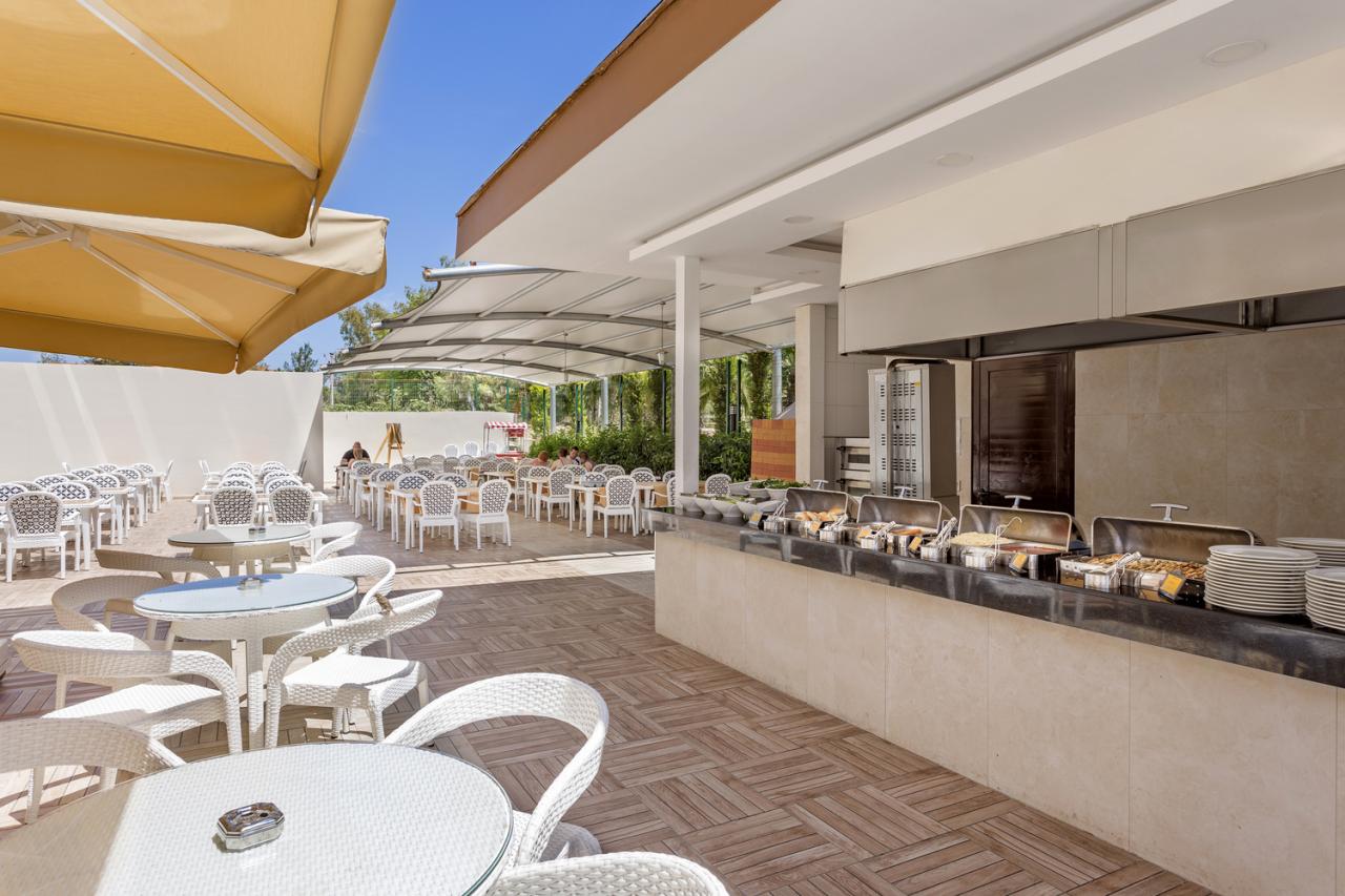 Pool Bar