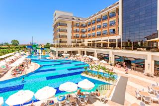 Glamour Resort