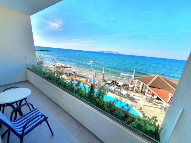 Junior Suite Sea View bedroom & living room 44sqm