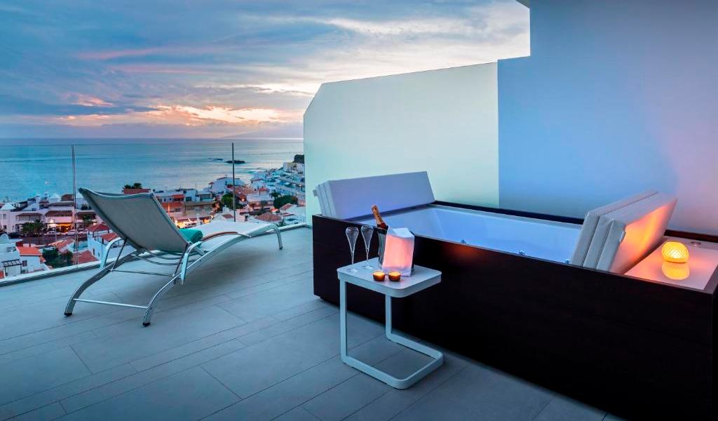 Suite with Hydromassage Bath, Junior, Terrace