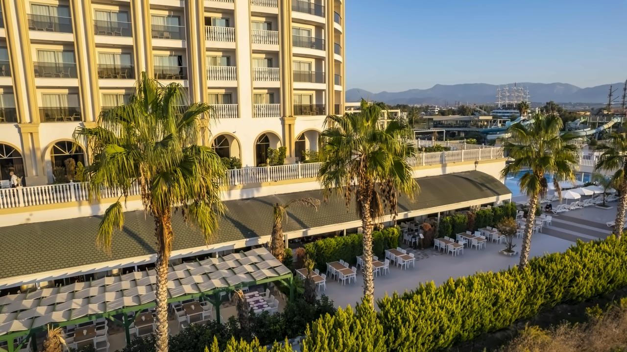 Jadore Deluxe Hotel & Spa