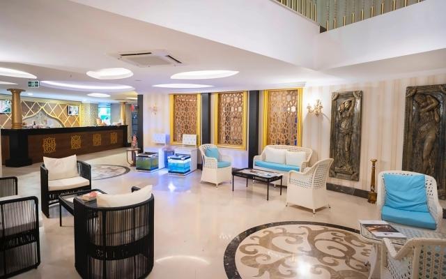 Jadore Deluxe Hotel & Spa