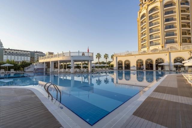 Jadore Deluxe Hotel & Spa