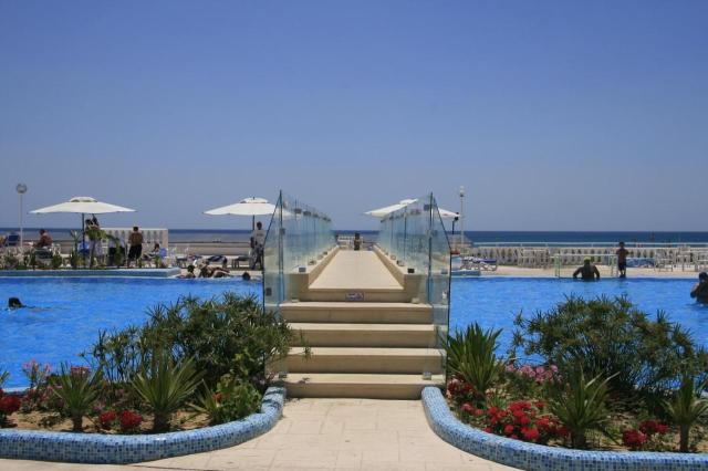 Samira Club