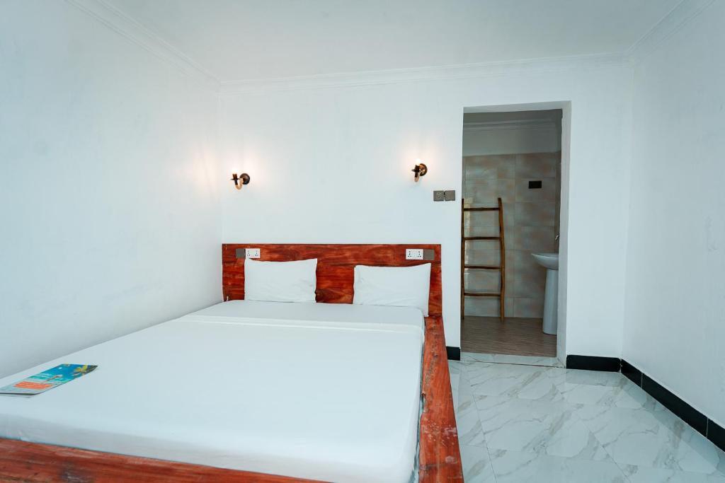 Double Standard Room (Garden View)