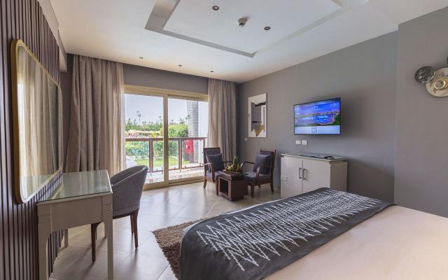 Pool Suite