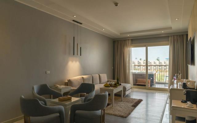 Executive Jacuzzi Suite