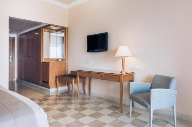 Pool View Room