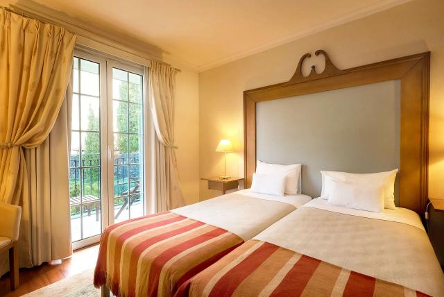 Twin Room Land View