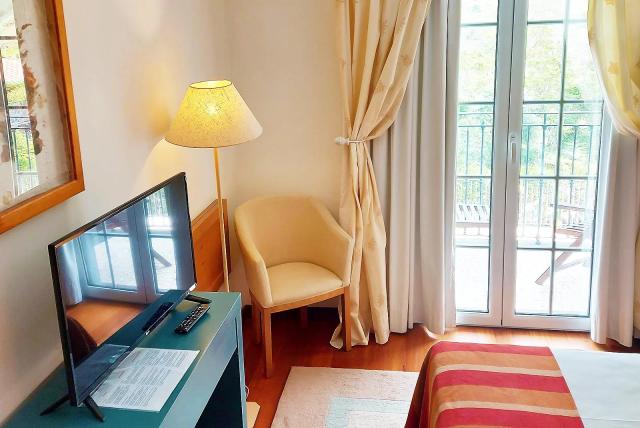 Twin Room Land View
