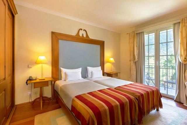 Twin Room Land View