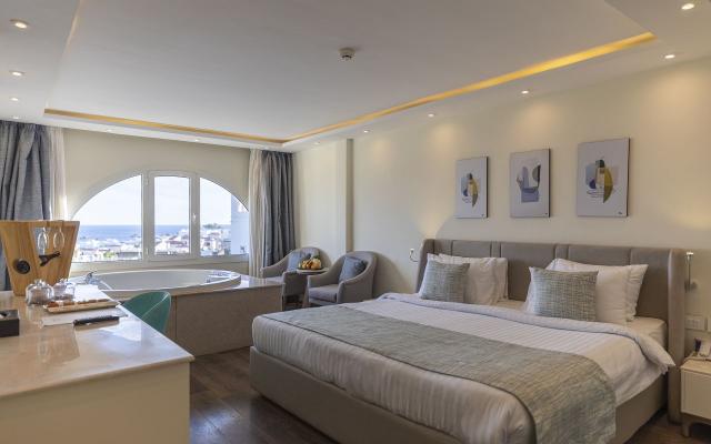 Family Jacuzzi Suite Partial SV