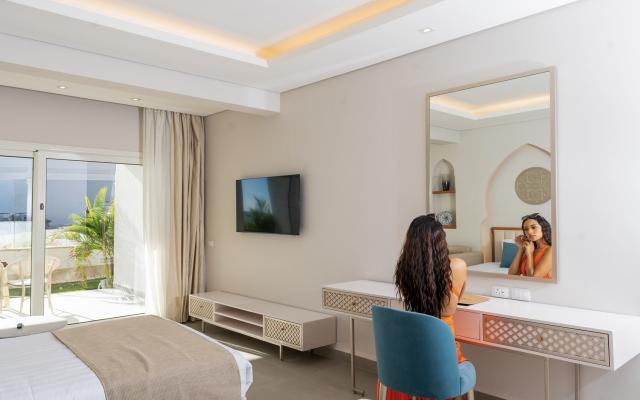 Standard Suite Garden or Pool Side View
