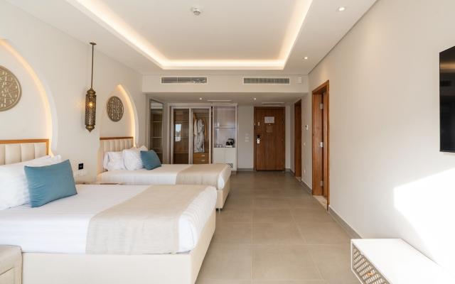 Family Suite Sea or Partial Sea View