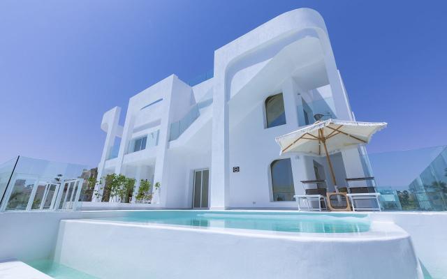 The Party Never End Pool Suite