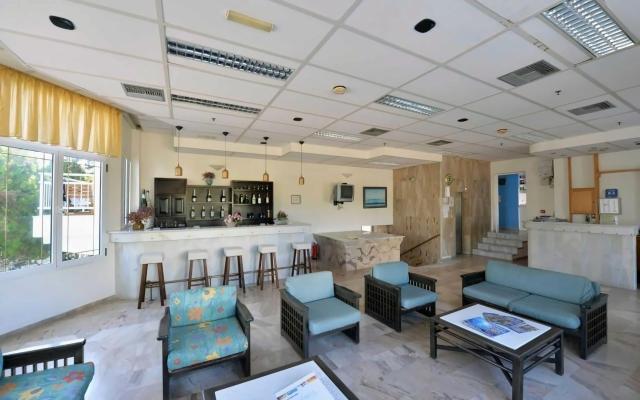 Anna Apartments