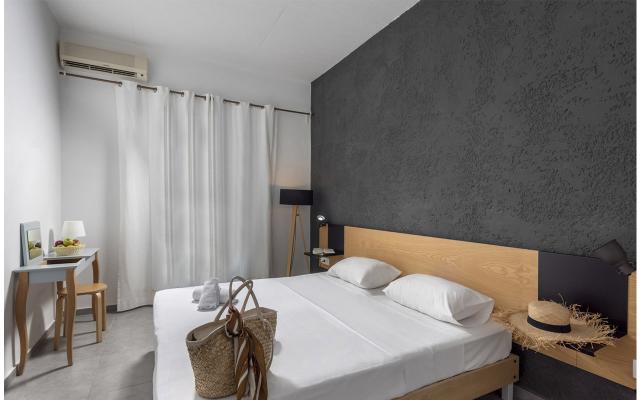Double Room Side Sea View A/C