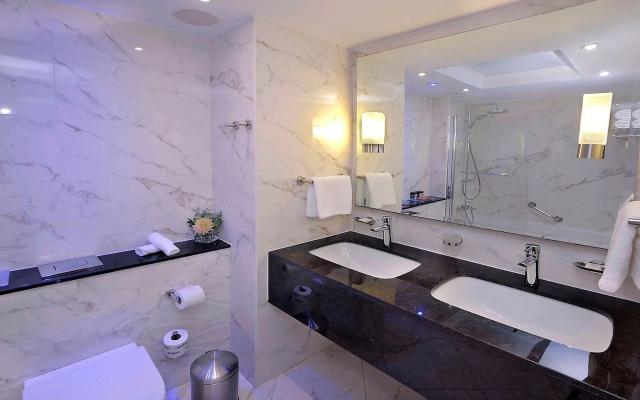 Deluxe Twin Room Side Sea View