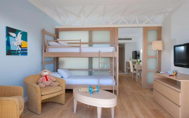 Family Junior Suite Pool - Sea View