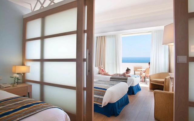 Family Junior Suite Pool - Sea View