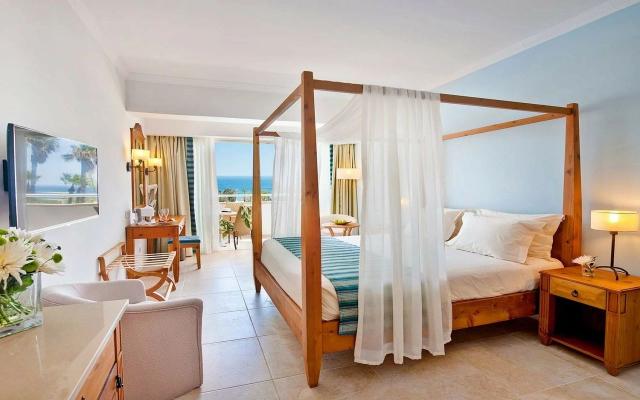 Fishermans Junior Suite Sea and Pool View