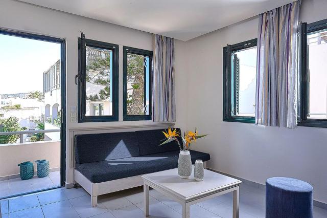 One Bedroom Suite Sea View