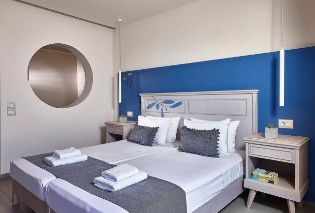 One Bedroom Suite Open Air Jacuzzi Sea View