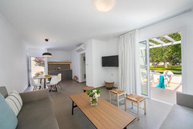 Superior One Bedroom Apartment