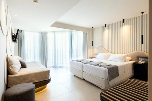 Junior Suite Open Plan Sea View
