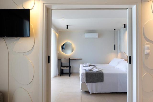1-Bedroom Superior Suite Sea View