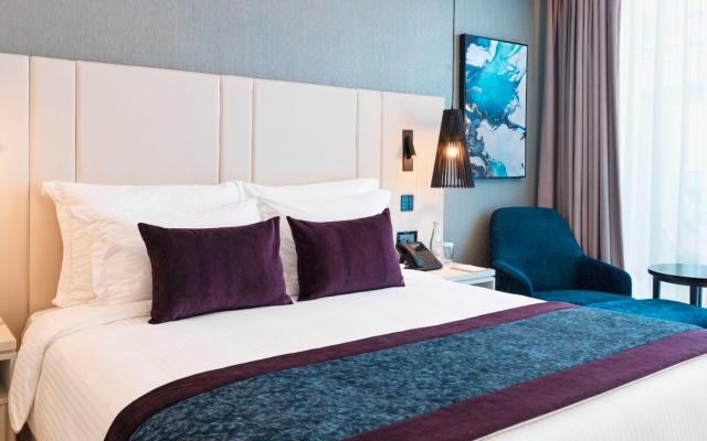Deluxe Room Inland View