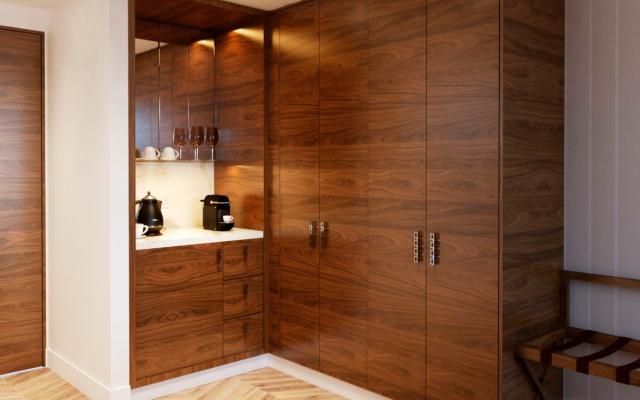Junior Suite Inland View